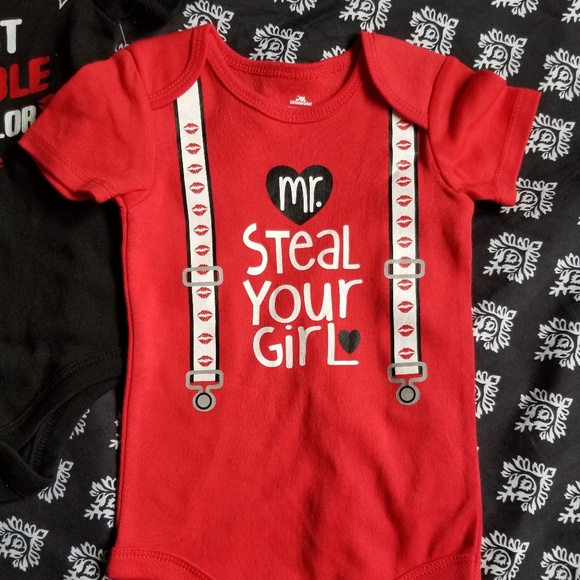 ⚠️ Clearance BUNDLE | 2 Boys' bodysuits - Picture 2 of 5